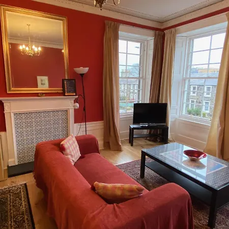 Altido Classic 3br Moments From Haymarket Station * Edinburgh