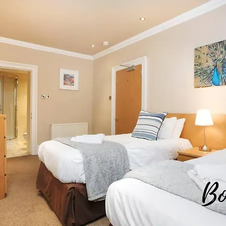 New Town Main Door 3br-3ba - Free Parking & Patio By Bonjour Residences Apartment