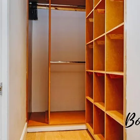Apartment New Town Main Door 3br-3ba - Free Parking & Patio By Bonjour Residences *