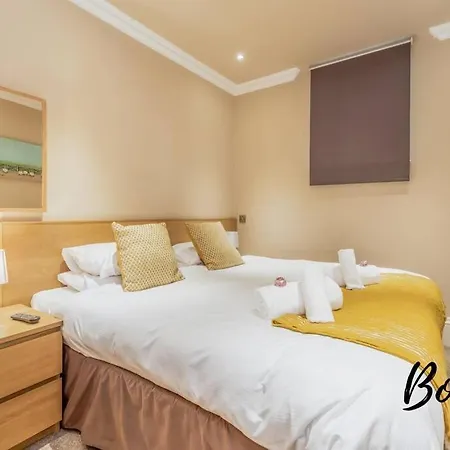 아파트 New Town Main Door 3br-3ba - Free Parking & Patio By Bonjour Residences 에든버러