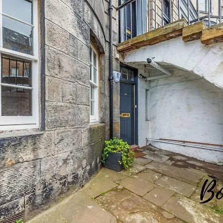 아파트 New Town Main Door 3br-3ba - Free Parking & Patio By Bonjour Residences