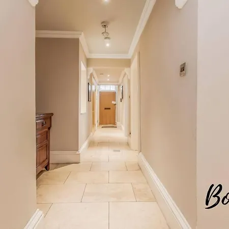 Lägenhet New Town Main Door 3br-3ba - Free Parking & Patio By Bonjour Residences *