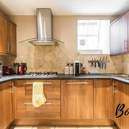 New Town Main Door 3br-3ba - Free Parking & Patio By Bonjour Residences Apartment *