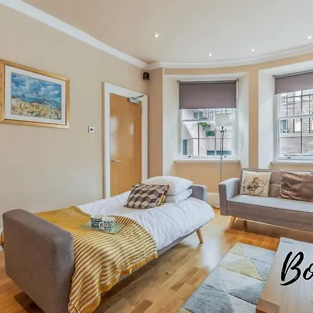 New Town Main Door 3br-3ba - Free Parking & Patio By Bonjour Residences * Edinburg