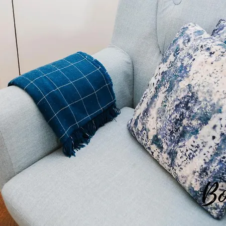 Bright New Town 2br-1ba, 1 Min To George St By Bonjour Residences Apartment Edinburgh
