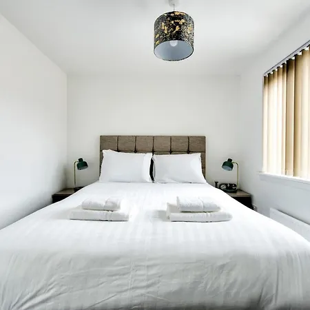 2-bedroom With Private Garden & Parking Дом отдыха Эдинбург
