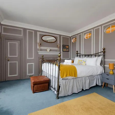 Joivy Eclectic Near Castle