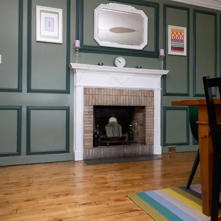 Joivy Eclectic Near Castle Apartment