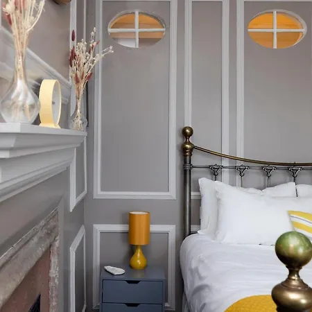 Joivy Eclectic Near Castle Apartment