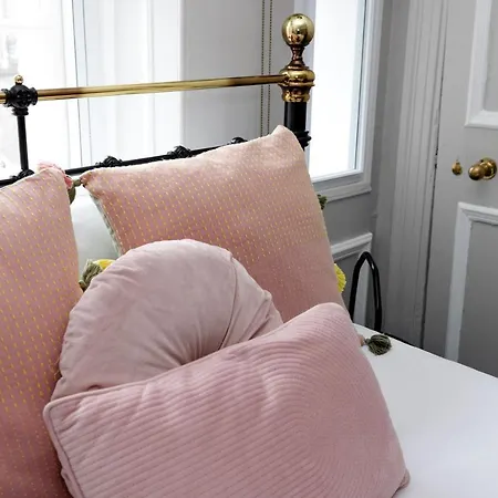 Joivy Eclectic Near Castle * Edinburgh