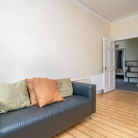 Bright And Newly Decorated 3beds Flat With A View Of Arthur's Seat 公寓 爱丁堡
