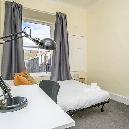 Bright And Newly Decorated 3beds Flat With A View Of Arthur's Seat Apartment