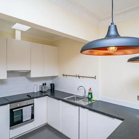 Bright And Newly Decorated 3beds Flat With A View Of Arthur's Seat Apartment *