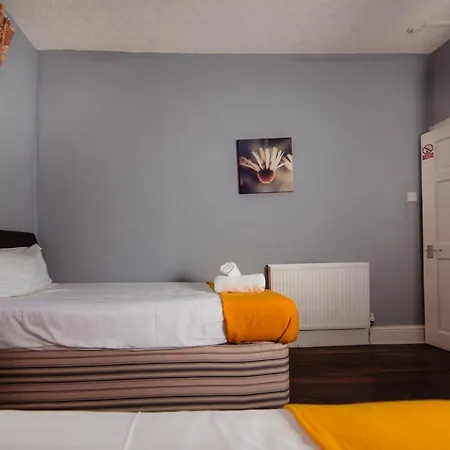 Super 4bedroom At The Meadows Apartment