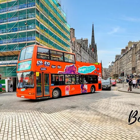 Vosges - Royal Mile 5br-2ba - Free Parking & Private Entrance By Bonjour Residences 에든버러