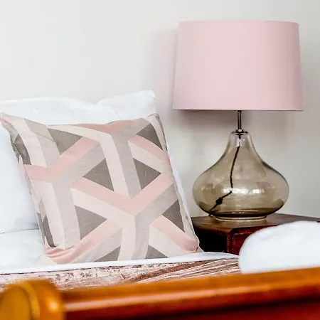 Heart Of Centre 3 Bed Georgian *