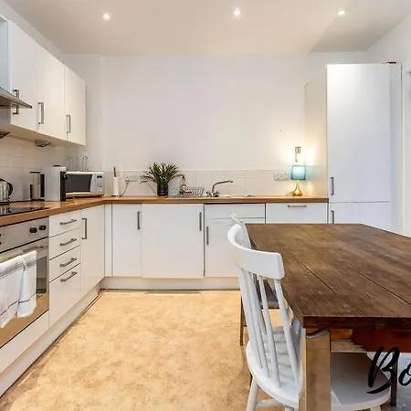 Spacious 2br-1ba - Grassmarket - Free Parking By Bonjour Residences