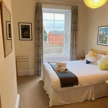 Altido Classic 3br Moments From Haymarket Station