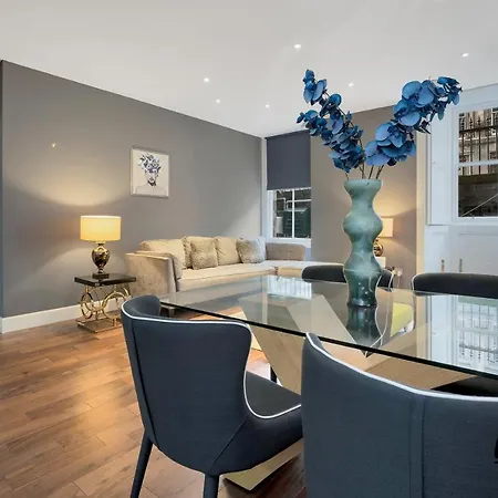 Apartment St. Germain - Spectacular West End 2br-1ba, Near Haymarket - Private Entrance & Courtyard By Bonjour Residences