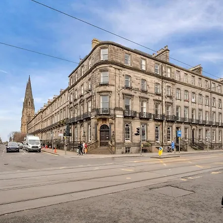 Apartment St. Germain - Spectacular West End 2br-1ba, Near Haymarket - Private Entrance & Courtyard By Bonjour Residences Edinburgh