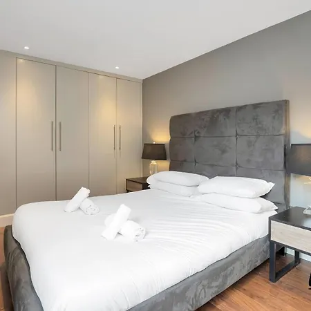 St. Germain - Spectacular West End 2br-1ba, Near Haymarket - Private Entrance & Courtyard By Bonjour Residences Apartment