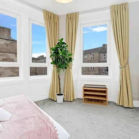 Mabillon - Gorgeous-haymarket, Centre-free Parking By Bonjour Residences 아파트 *