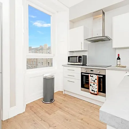 Mabillon - Gorgeous-haymarket, Centre-free Parking By Bonjour Residences Apartment Edinburgh