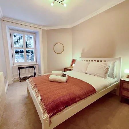 Pure Luxury, Private Entrance Apt, Unesco New Town Apartment *