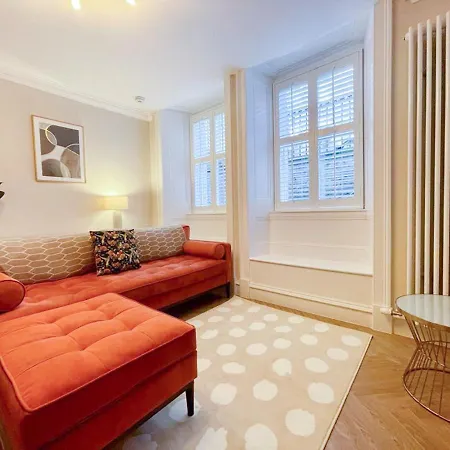 Pure Luxury, Private Entrance Apt, Unesco New Town *