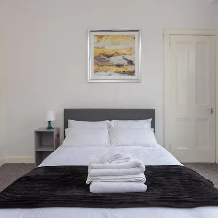 Fountain Park 1bed Edinburgh