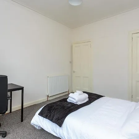 Fountain Park 1bed Edinburgh