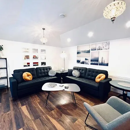 Luxe 4 Bedroom Centre House Holiday home Edinburgh