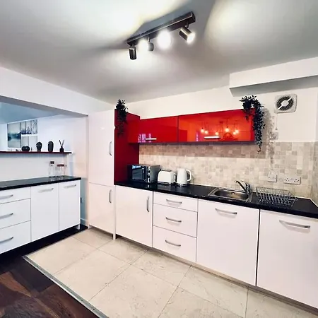 Luxe 4 Bedroom Centre House Holiday home Edinburgh