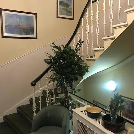 Отель The Claremont 3*