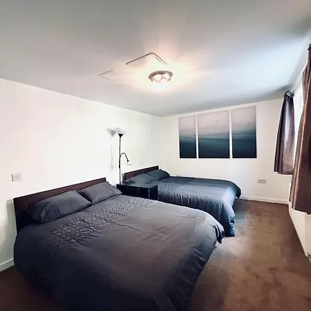 Luxe 4 Bedroom Centre House Holiday home Edinburgh