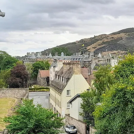 Old Town Unique House Apartment Edinburgh