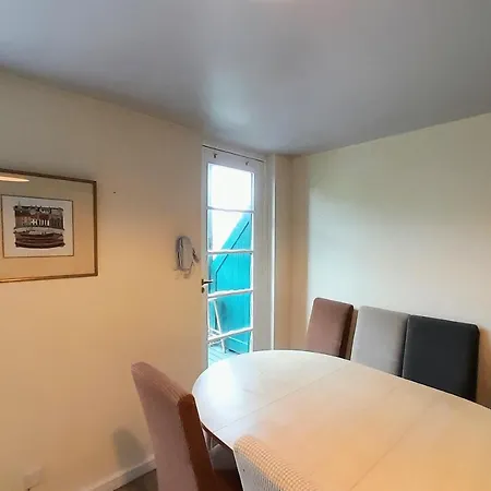 Old Town Unique House Apartment Edinburgh