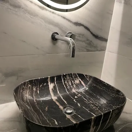 Luxury Centre With Steam