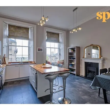 公寓 Spacious New Town 2br-1ba Flat 爱丁堡