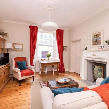 Charming Hideaway In Centre Apartmán