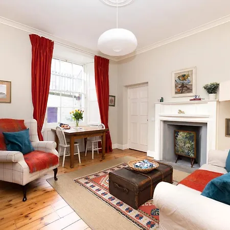 Charming Hideaway In Centre Lejlighed