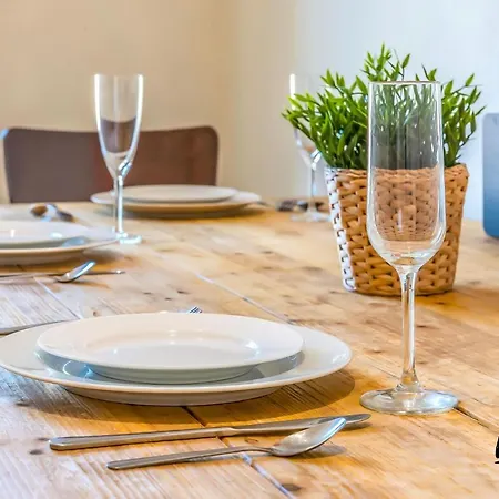 Couronnes - Georgian New Town 3br-1ba - Free Parking By Bonjour Residences Διαμέρισμα