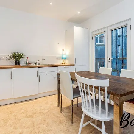 Spacious 2br-1ba - Grassmarket - Free Parking By Bonjour Residences * Edinburgh