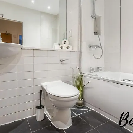 Spacious 2br-1ba - Grassmarket - Free Parking By Bonjour Residences 아파트 에든버러