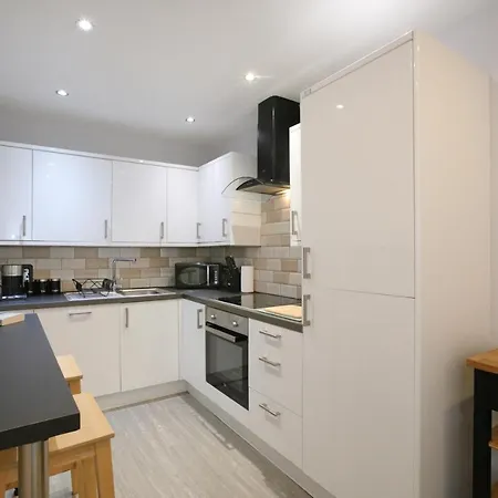 Modern Sleeps 6 エディンバラ