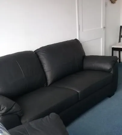 아파트 Ideal Location With Free On-site Private Parking