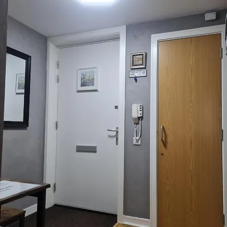 Lovely 1 Bedroom Near The Center Lägenhet *