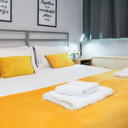 Beautiful 4 Bedroom - Free Parking Casa de Férias Edimburgo