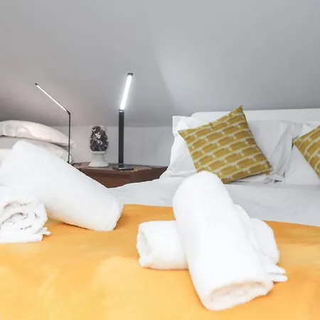 Beautiful 4 Bedroom - Free Parking * Edinburgh