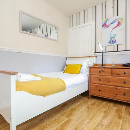 Beautiful 4 Bedroom - Free Parking * Edimburgo